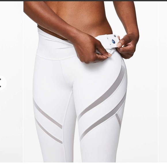 Bundle of TWO! Lululemon 12 white Wunder Under HR Crop 21” Mesh - Picture 3 of 5